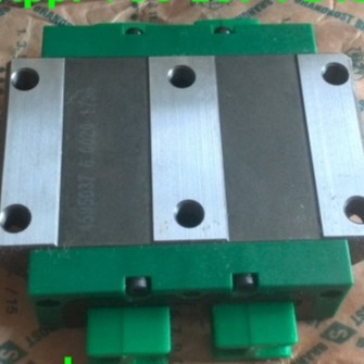 넓은 캐리 KWVE15W-V1-G2 선형 회전 구슬 베어링 KWVE15W-G3-V2 37x68x21mm